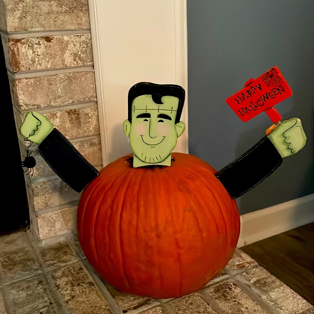 Wooden Pumpkin Decorating Kit - Picture 1 of 2